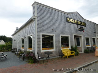 Dennis Buckies Biscotti & Bakery Cafe