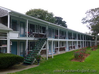 Dennis Colonial Village Motel