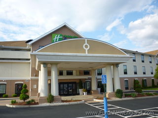 Westfield Holiday Inn Express Hotel & Suites