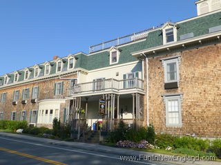 Jamestown Wyndham Bay Voyage Inn