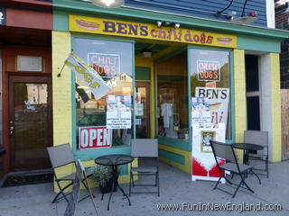 Newport Ben's Chili Dogs